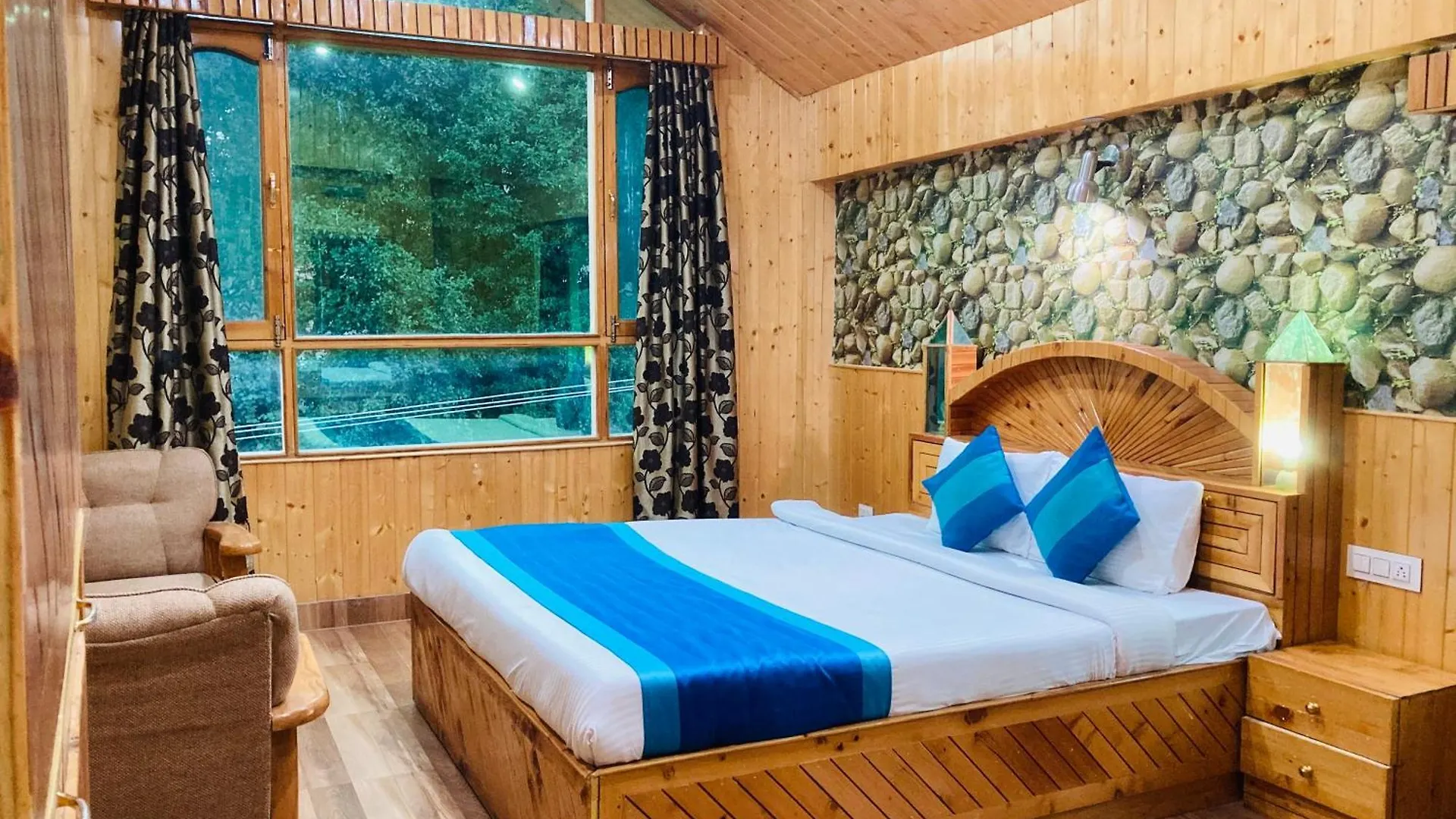 Otel Munnar Tea Estate Cottage And Resort - Away From City Hustle