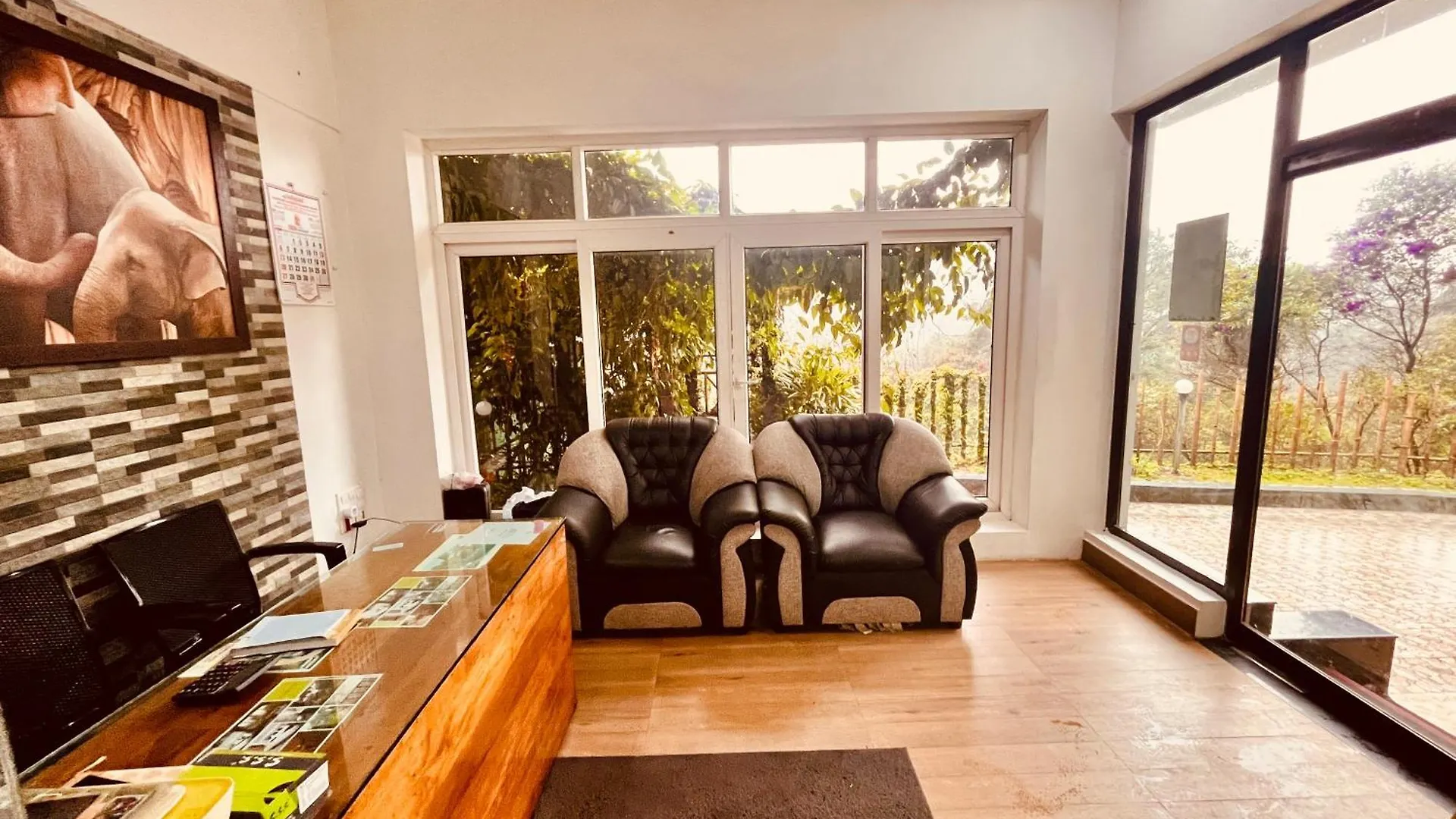 Otel Munnar Tea Estate Cottage And Resort - Away From City Hustle