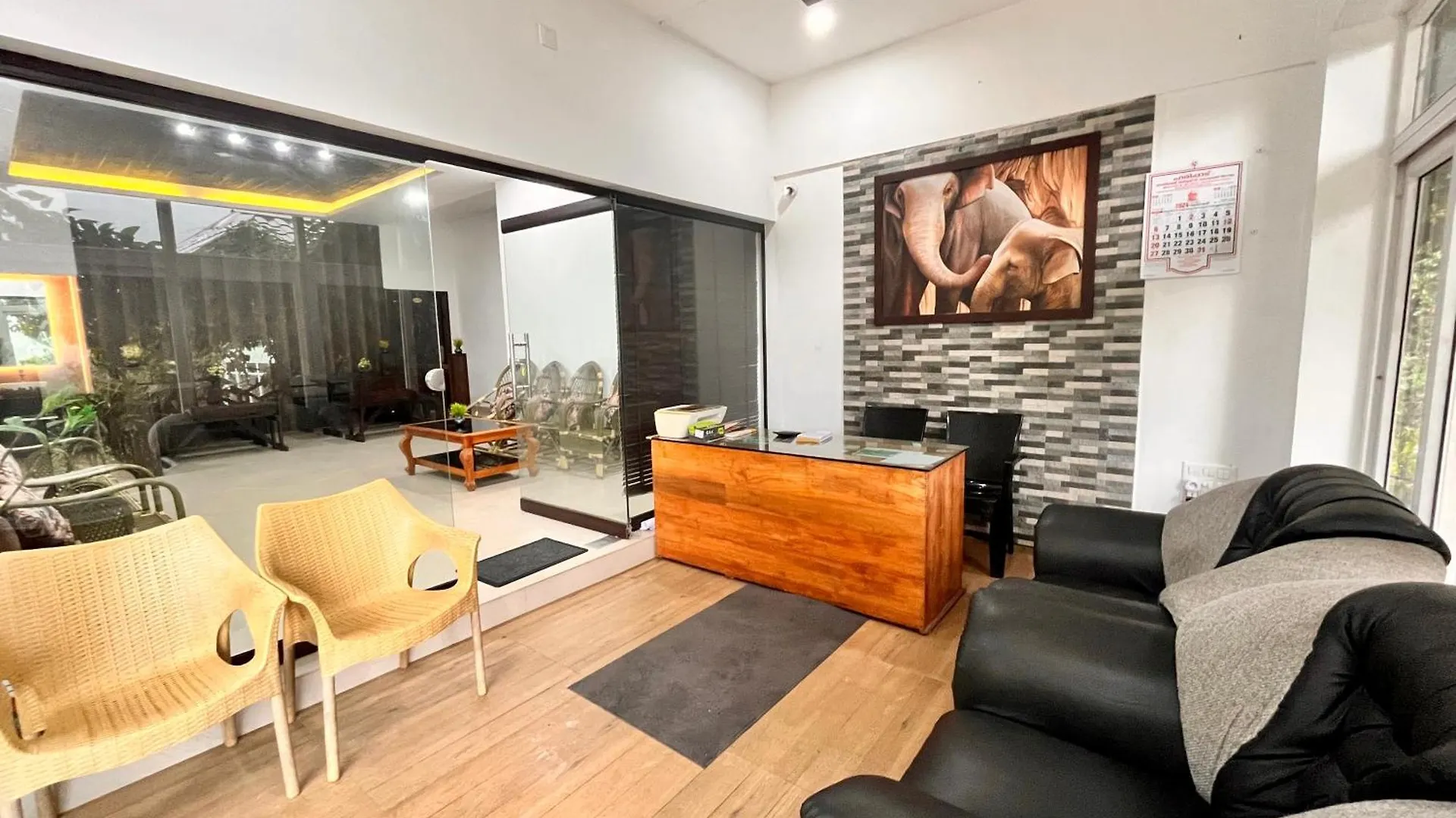 Munnar Tea Estate Cottage And Resort - Away From City Hustle